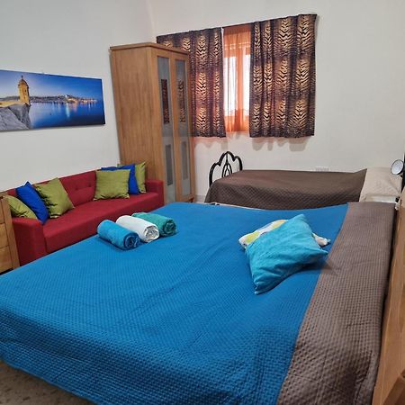 אטרד Saracini'S Homestay מראה חיצוני תמונה