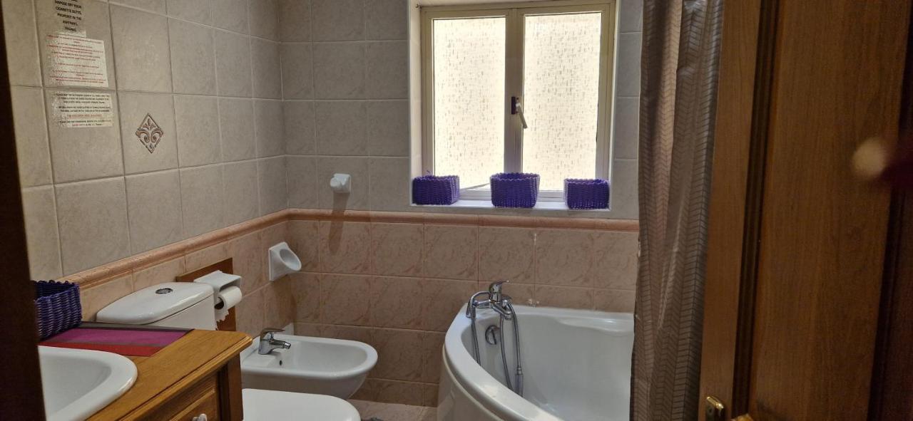 אטרד Saracini'S Homestay מראה חיצוני תמונה
