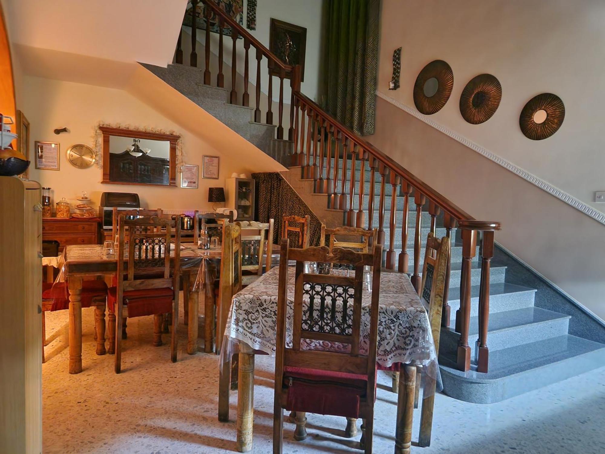 אטרד Saracini'S Homestay מראה חיצוני תמונה