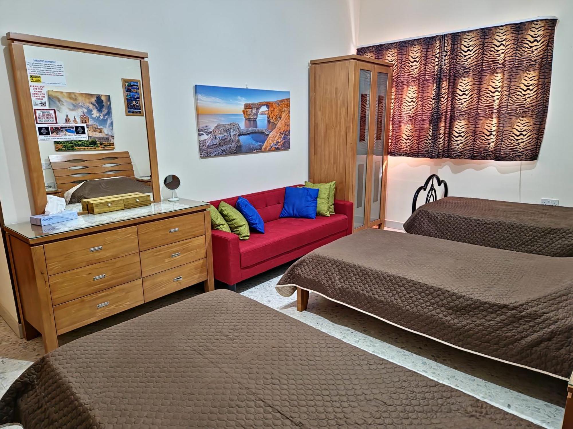 אטרד Saracini'S Homestay מראה חיצוני תמונה