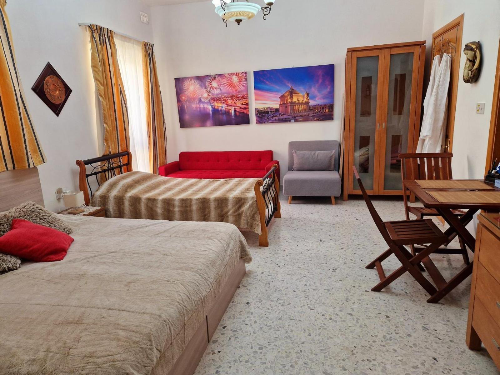 אטרד Saracini'S Homestay מראה חיצוני תמונה