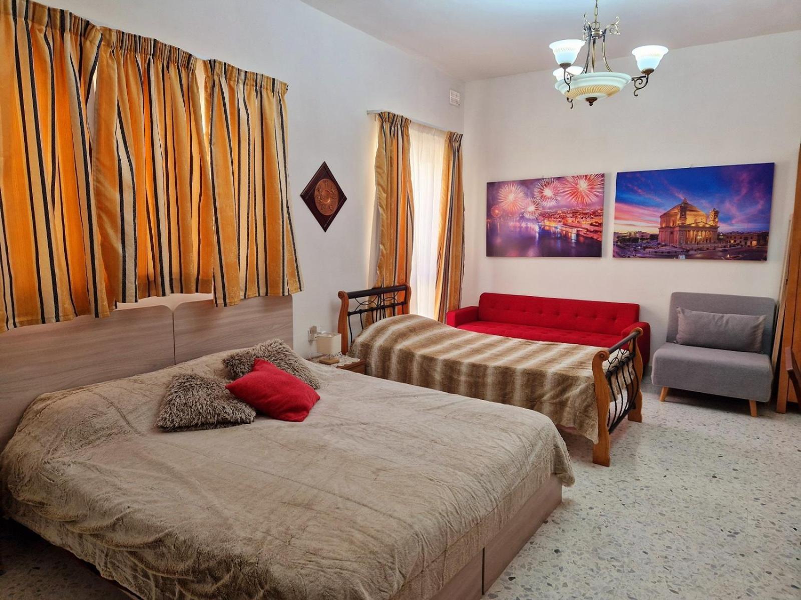 אטרד Saracini'S Homestay מראה חיצוני תמונה