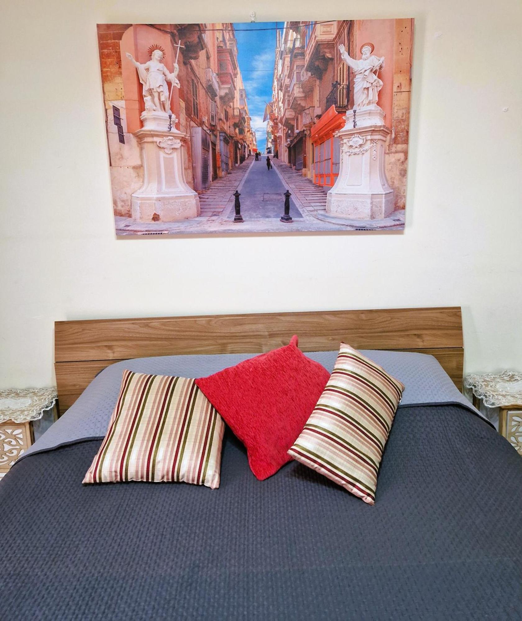אטרד Saracini'S Homestay מראה חיצוני תמונה